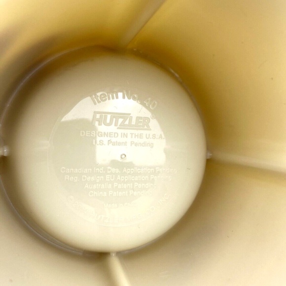 Snack Holder on the Go Piggy Cup Holder Travel Children Kids Off White Pigout - Picture 4 of 6